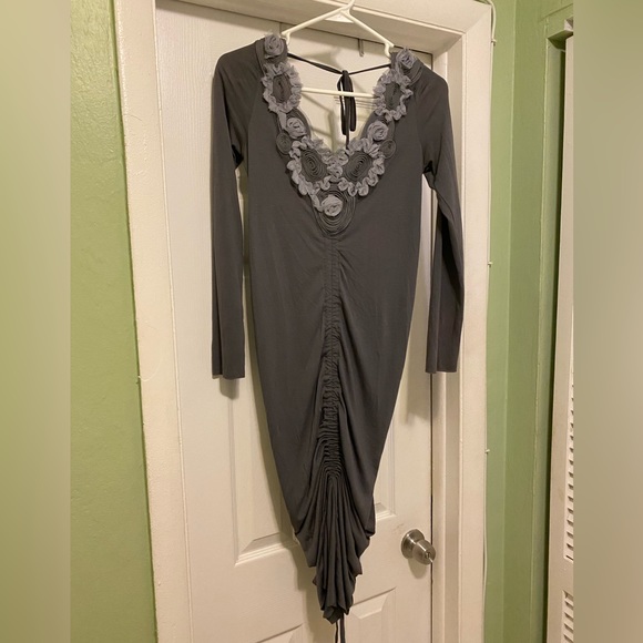 Midi dress with ruched and floral detail, form fitting, long sleeve, dark gray - Picture 3 of 5